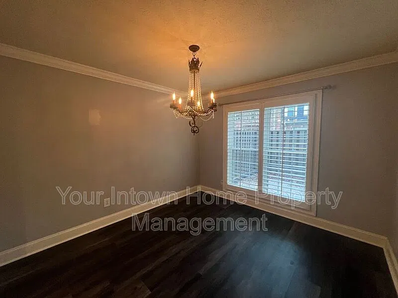 2 bed, 2.5 bath, 1320 sqft, $2,100 — Photo 4