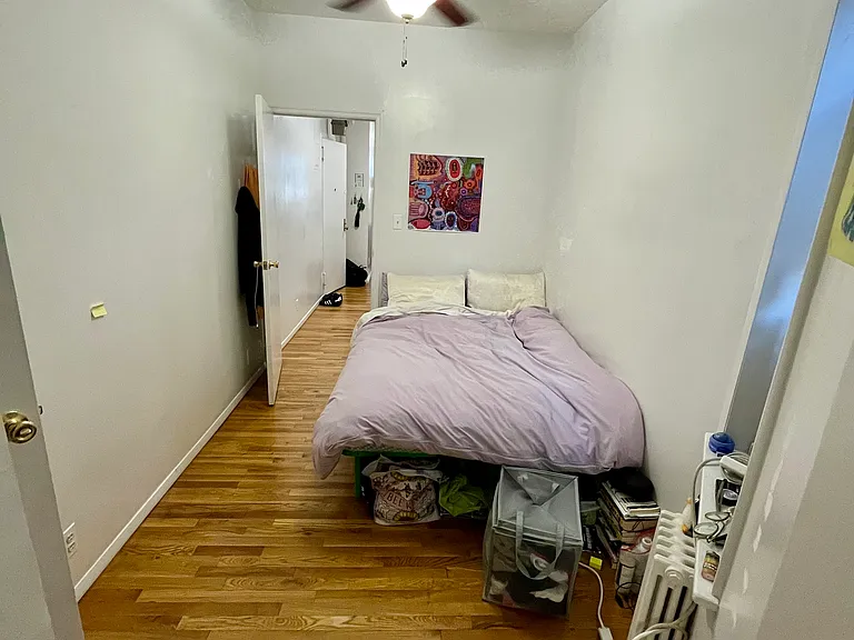 521 E 12th St #5 — Photo 8
