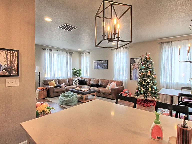 8961 Birch Run Dr — Photo 7