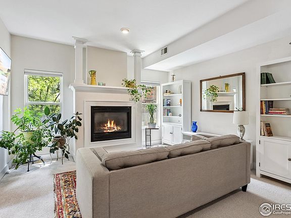 2nd image of 820 Kimbark St #D
