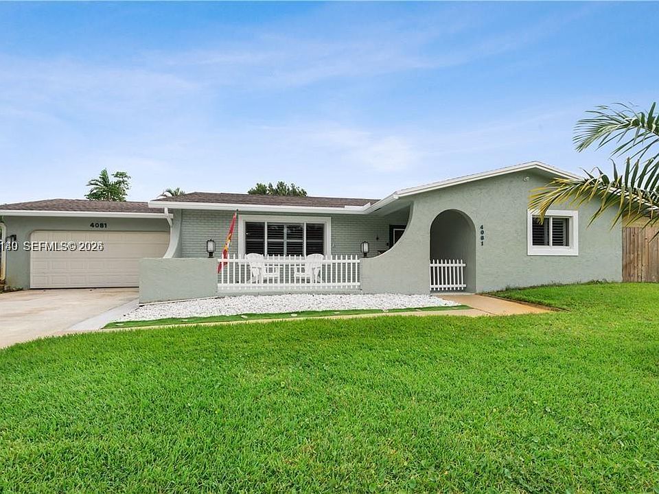 1st image of 4081 Lake Dr
