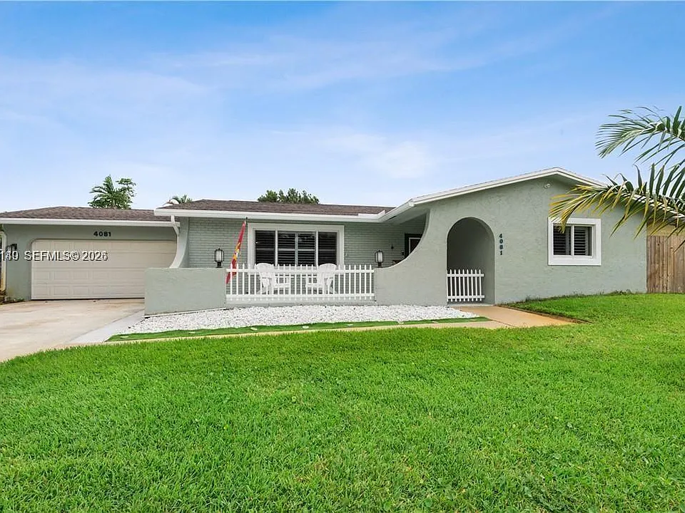 4081 Lake Dr
