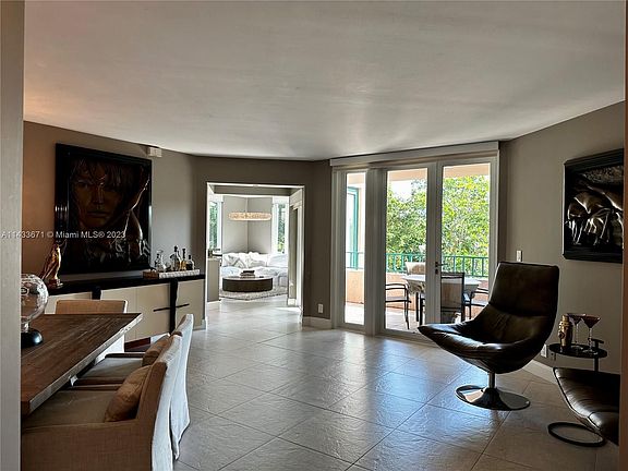 2nd image of 100 SE 5th Ave APT 406