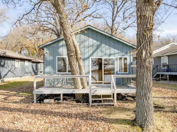 10075 237th Ave, Spirit Lake, IA 51360