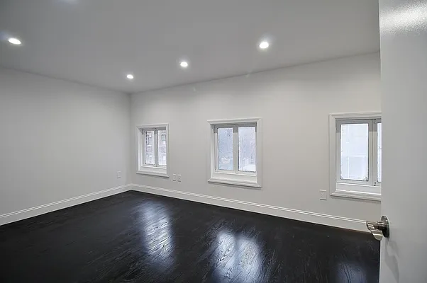 Rented by Julianna Realty Corp | media 7