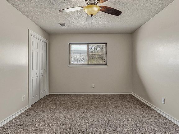 4th image of 3307 S Debra Ln