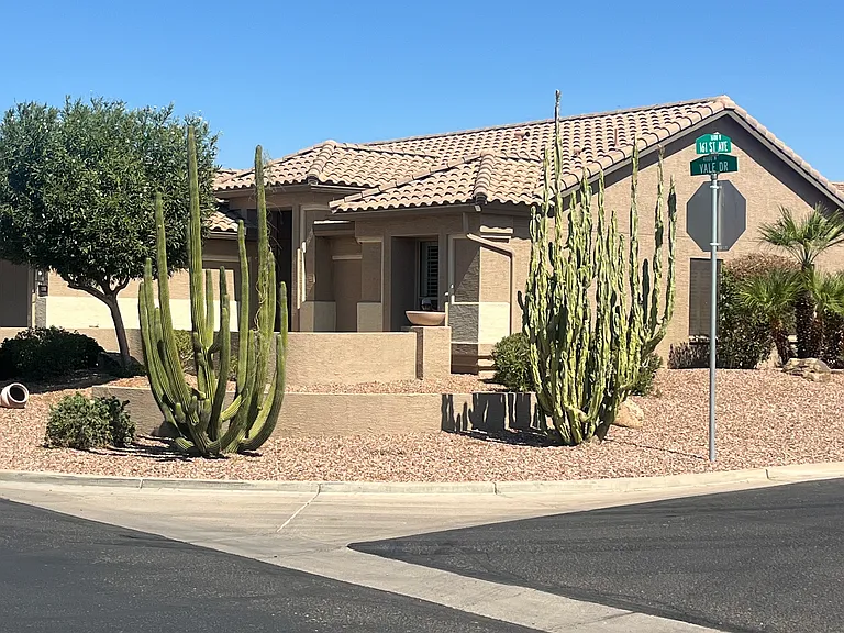 16110 W Vale Dr — Photo 2