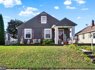132 N 4th St, Mount Wolf, PA 17347
