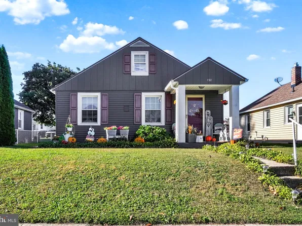 132 N 4th St, Mount Wolf, PA 17347