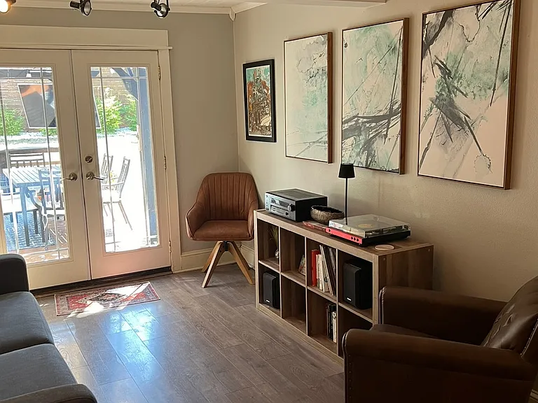 3009 Locke Ln — Photo 12