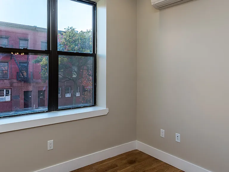 595 Myrtle Ave #3B — Photo 8