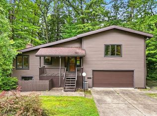 163 Cedar Hill Cir, Cuyahoga Falls, OH