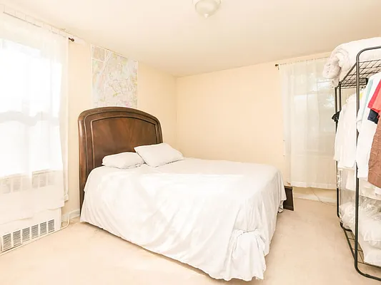 Sold by Re/Max In The City | media 2