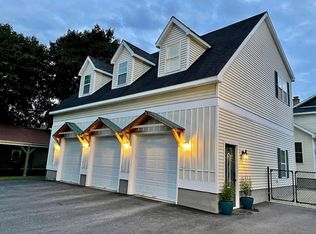 169 W Circular St, Saratoga Springs, NY 12866