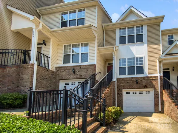 6437 Terrace View Ct, Charlotte, NC 28269