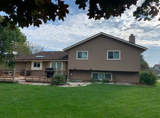 W164S7727 Bay Lane Dr, Muskego, WI 53150