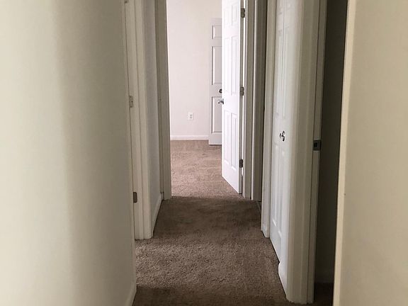 4th image of 310 Stevens Cir APT 1D