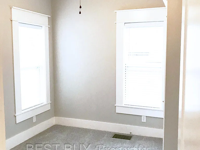 120 S Emma St — Photo 8