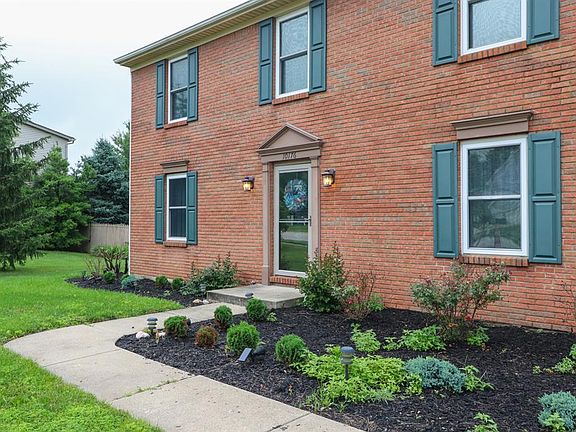 2nd image of 10176 Cedarwood Dr
