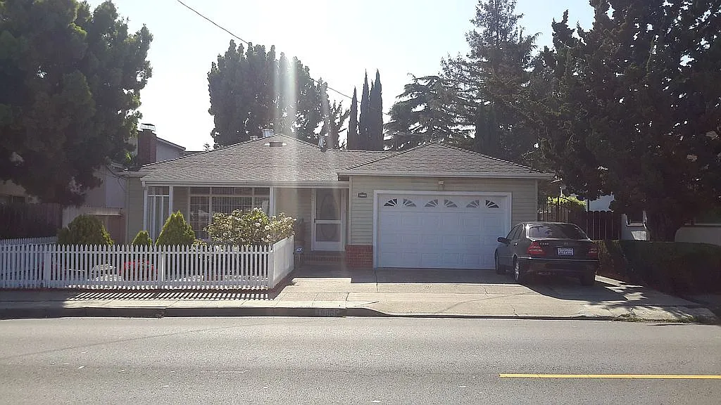 19965 Santa Maria Ave photo 1