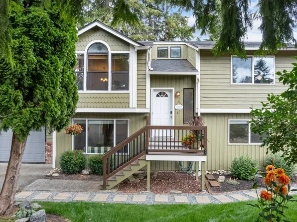 12217 221st Avenue Ct E, Bonney Lake, WA 98391