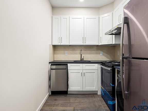 2nd image of 1652 E 14th St #404