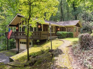 25 Iroquois Dr, Hendersonville, NC 28791