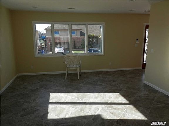 5th image of 162-07 95 St