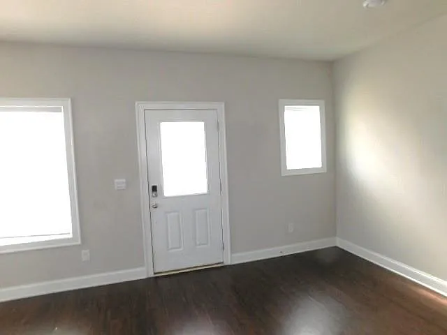 4 bed, 3.5 bath, 2247 sqft, $2,695 — Photo 4