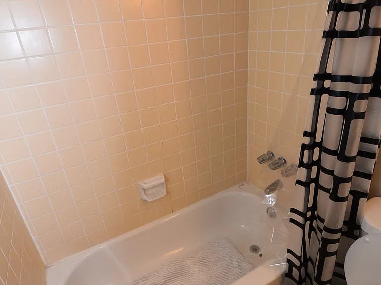 1050 Mazatlan Cir #C — Photo 18