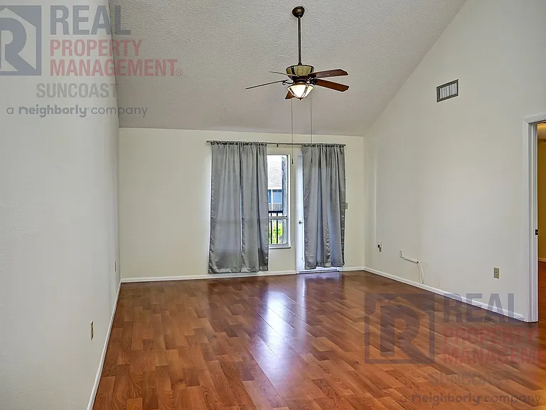 251 Fenwick Dr #14 — Photo 6