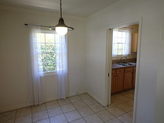 3rd image of 1233 Huntington Dr