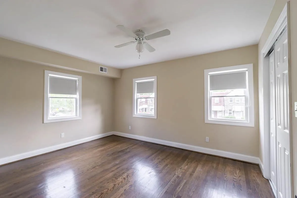 4 bed, 2.5 bath, 1512 sqft, $2,400 — Photo 4