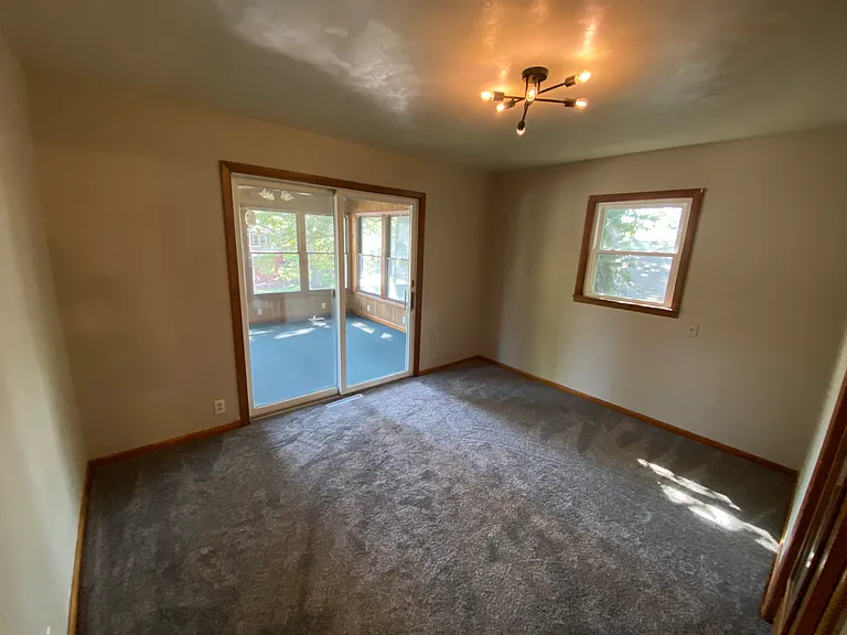 9 Lake Grove Clb — Photo 21
