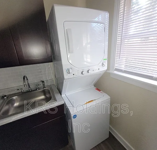 1517 Halifax St #10 — Photo 14