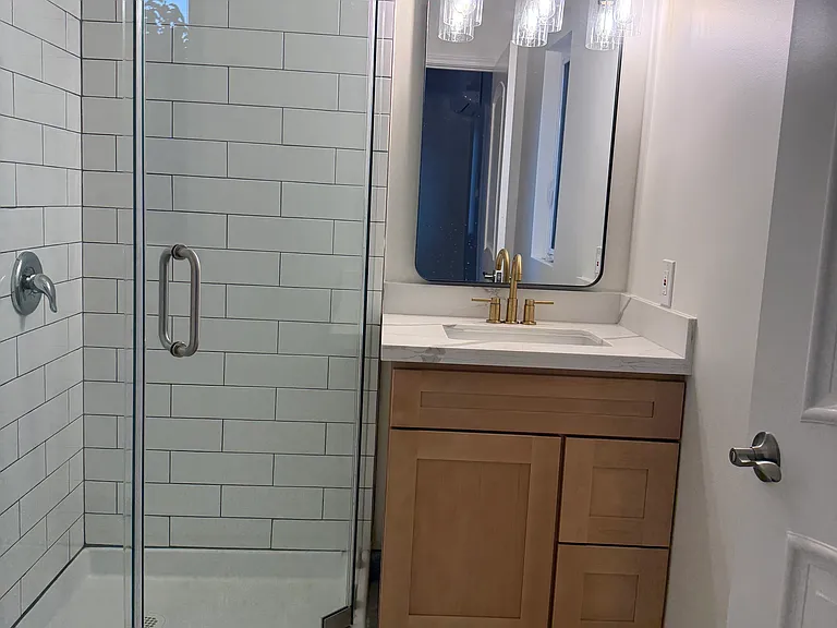 4323 Berenice Ave — Photo 5