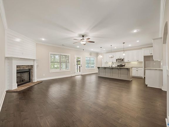 4th image of 15414 Craft Ln