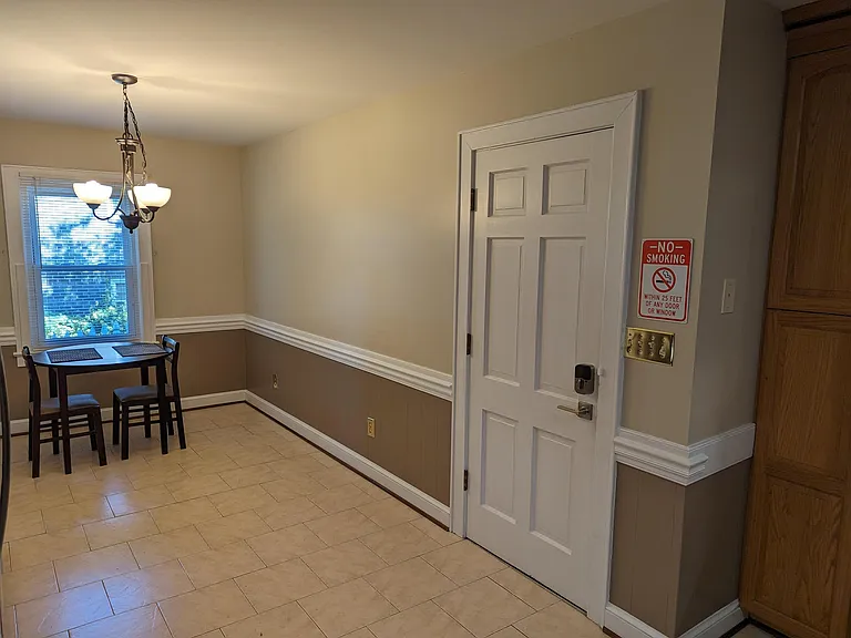 842 Spring Valley Dr — Photo 17