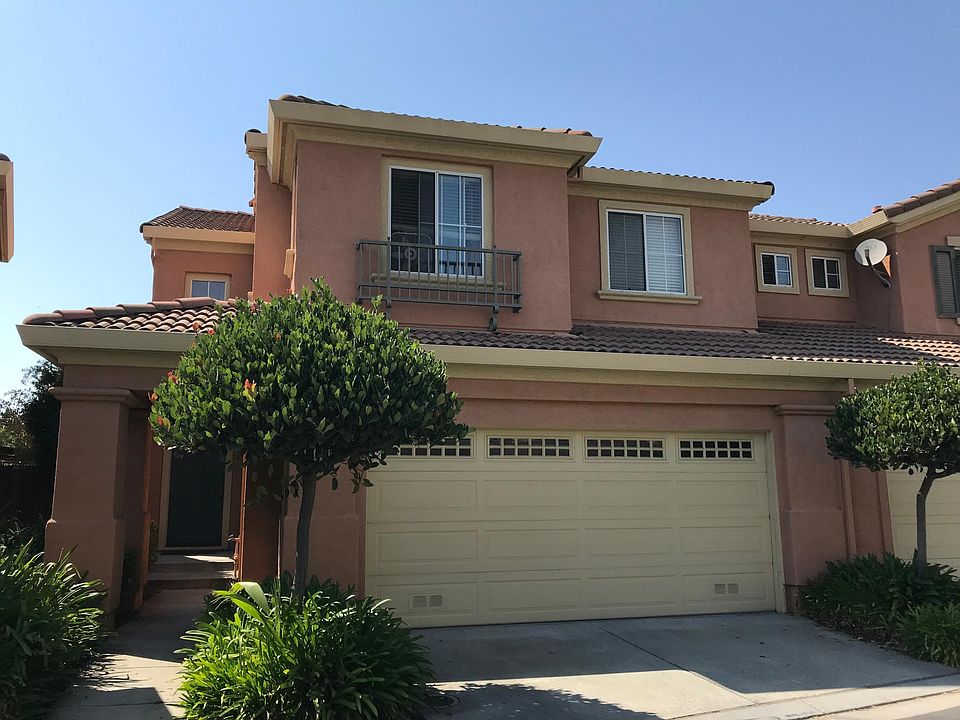 1st image of 305 Woodward Dr