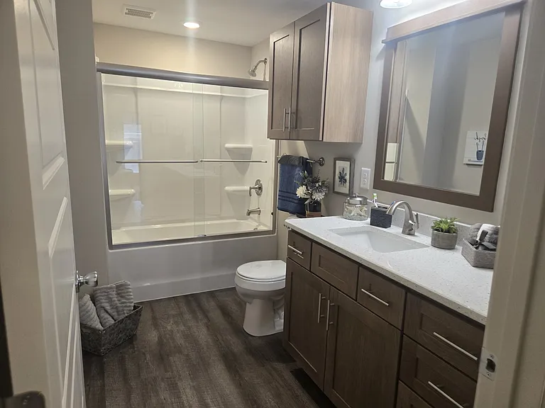 Sinclair Ridge Apartments — Photo 16