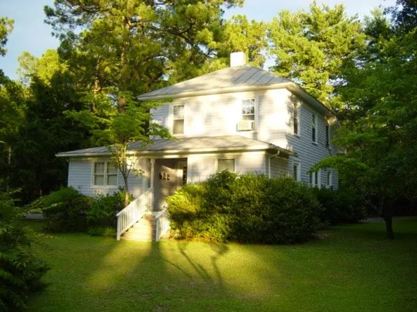 575 N May St, Southern Pines, NC