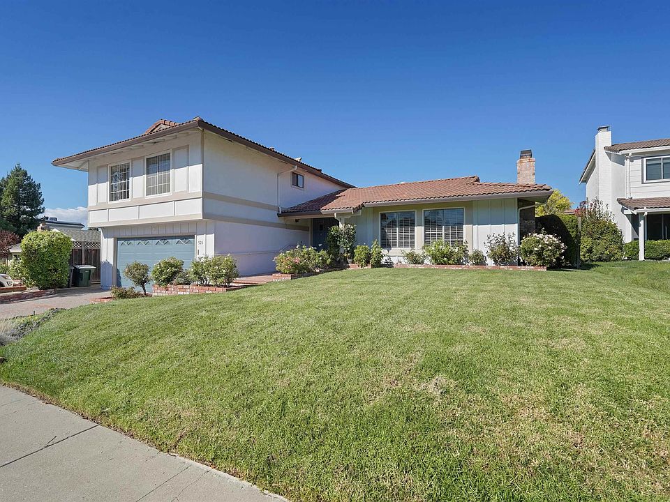 1st image of 526 Malbec Ct