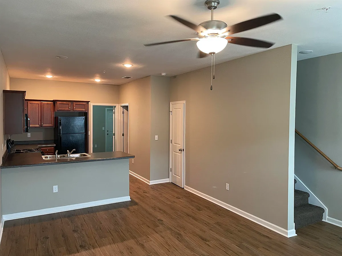 Building Photo - 2249 Del Carmel Way