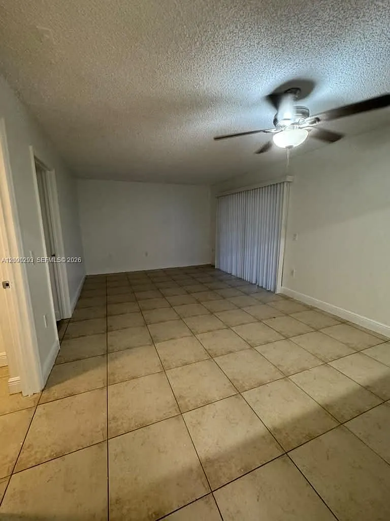 Palm Beach Grande Condo — Photo 3