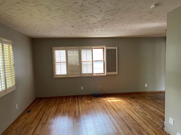 2nd image of 9478 Wirt St