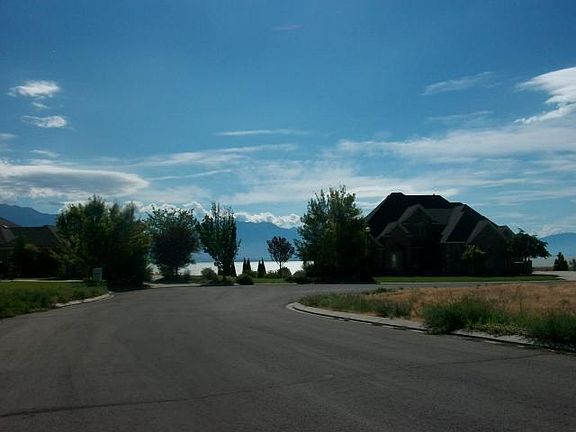4th image of 1026 Waterside Dr