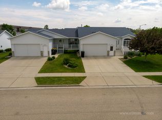 2315 Santa Barbara Dr, Bismarck, ND 58504