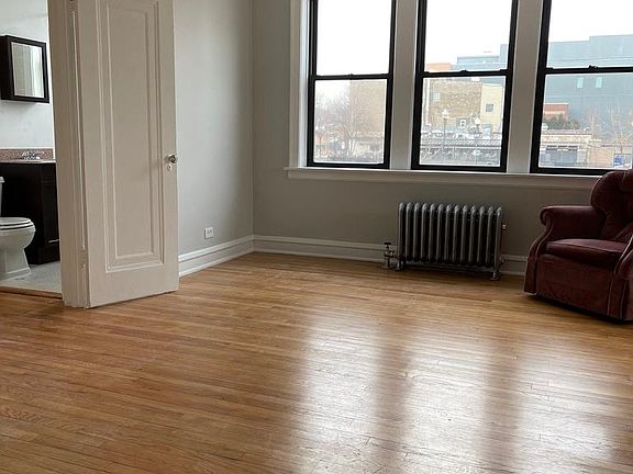 5th image of 4505 N Lincoln Ave #1E