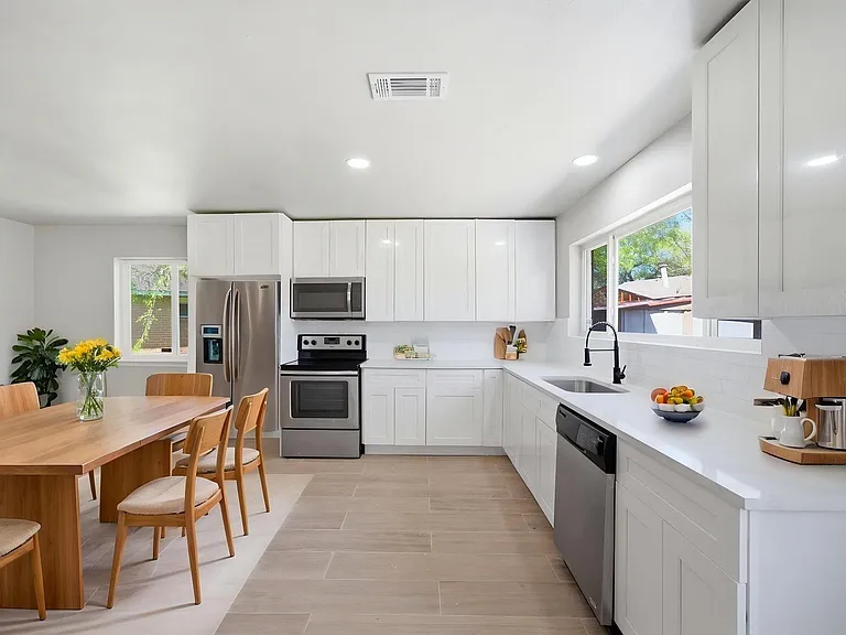 7530 Millbrae Ln — Photo 6