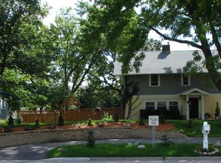 1266 County Road B W, Roseville, MN 55113